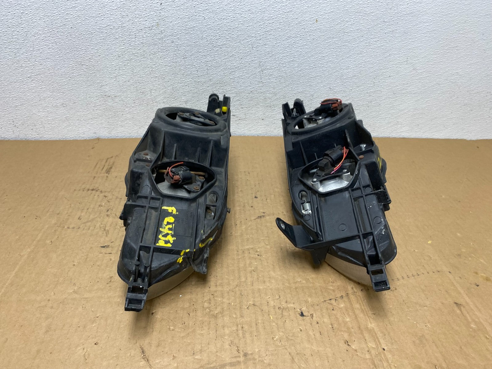 1993 to 1997 Toyota Corolla Left+Right Side Headlights AC7722 DW7