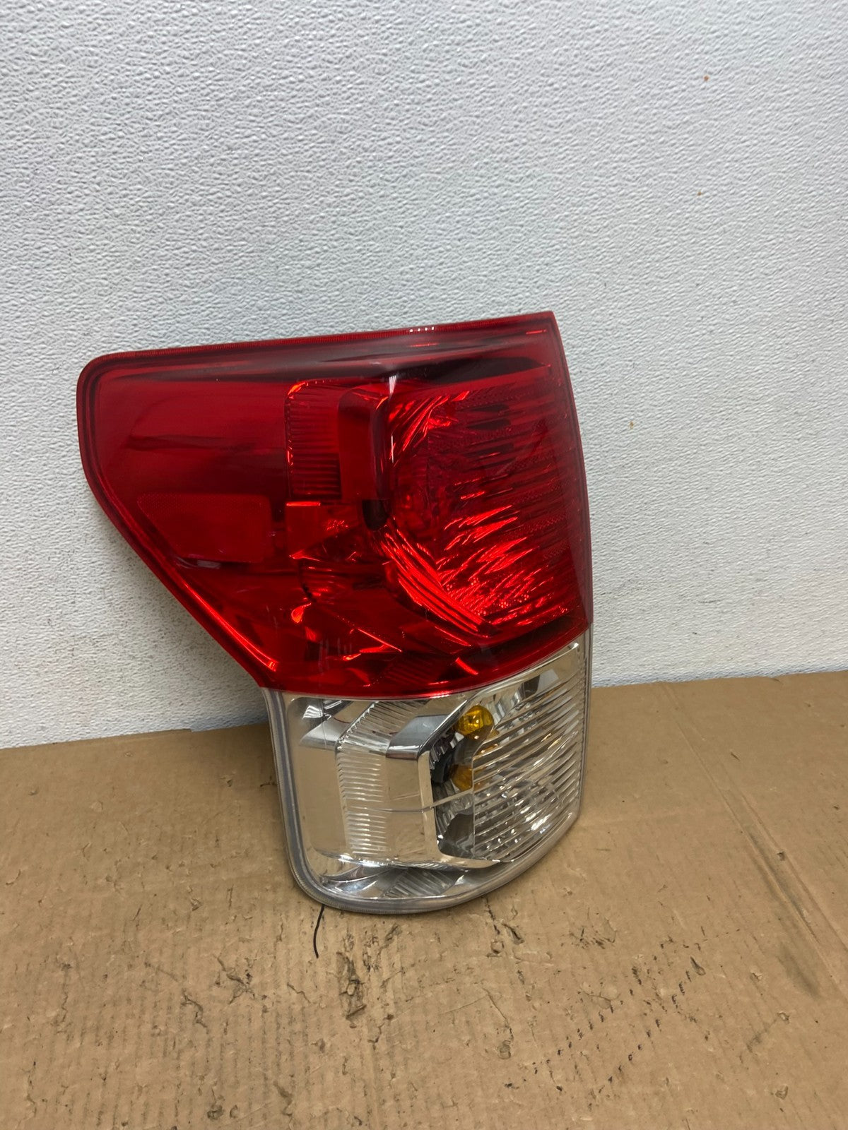 2007 to 2013 Toyota Tundra Left Driver LH Tail Light AD2398 DG2