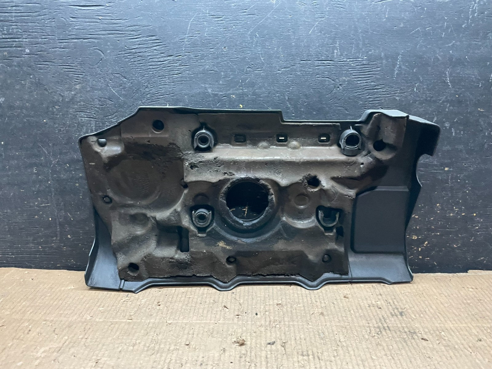 2005 to 2011 Volvo S80 3.2L Upper Top Engine Motor Dust Cover Oem Y6573 DG6