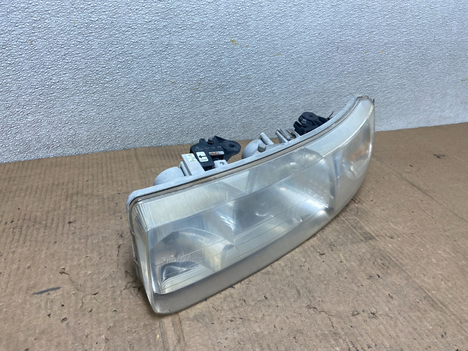 1997 - 2000 Saturn SC S Series Coupe Left Driver LH Halogen Headlights AA6669 DG2