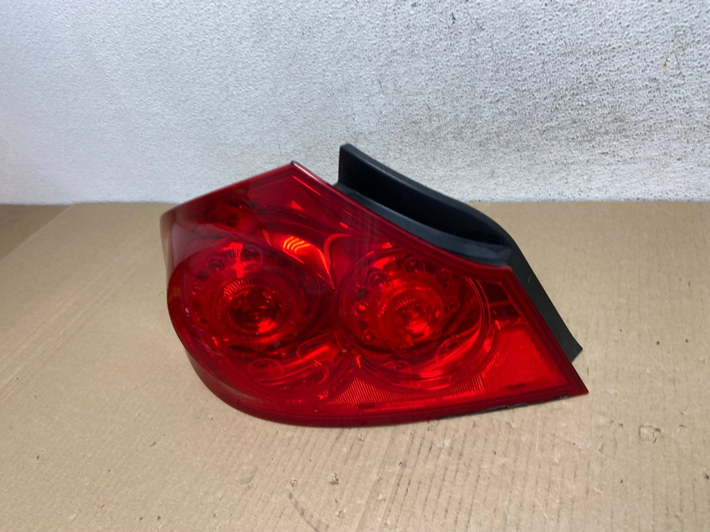 2007 to 2013 Infiniti G35 G37 Sedan Left Driver LH Side Tail Light AE9518 LK1