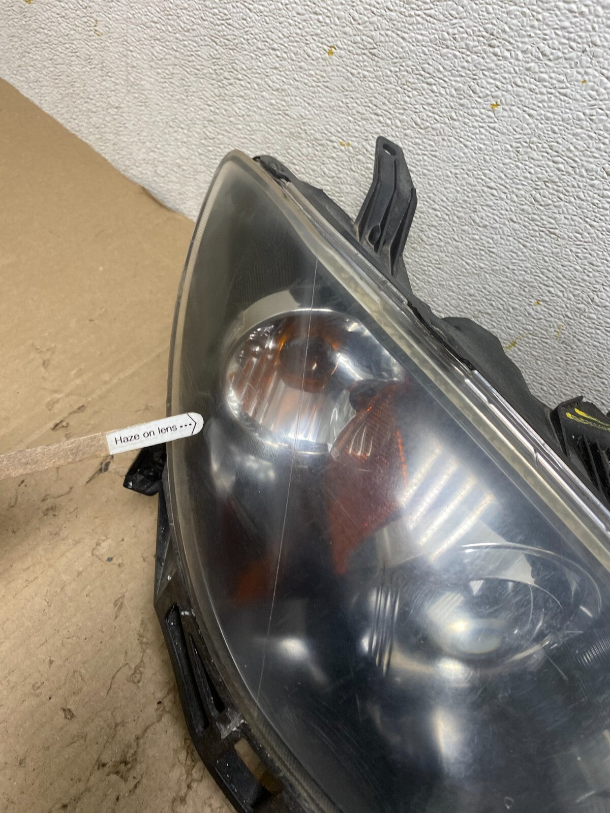XENON 2004 to 2009 Mazda 3 Sedan Right Passenger Rh Side Headlight L6521 DW8