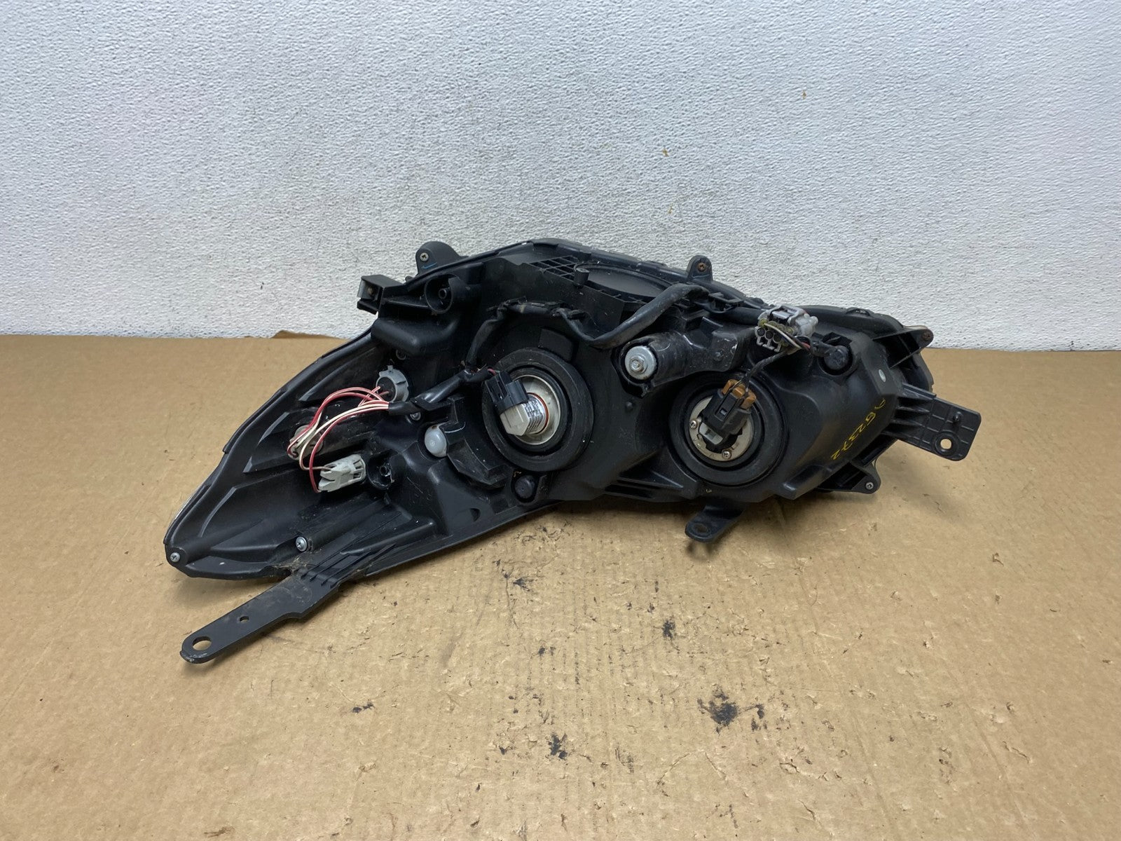 2012-2016 Subaru Impreza Crosstrek Right Passenger Halogen Headlight AG2372 DW5