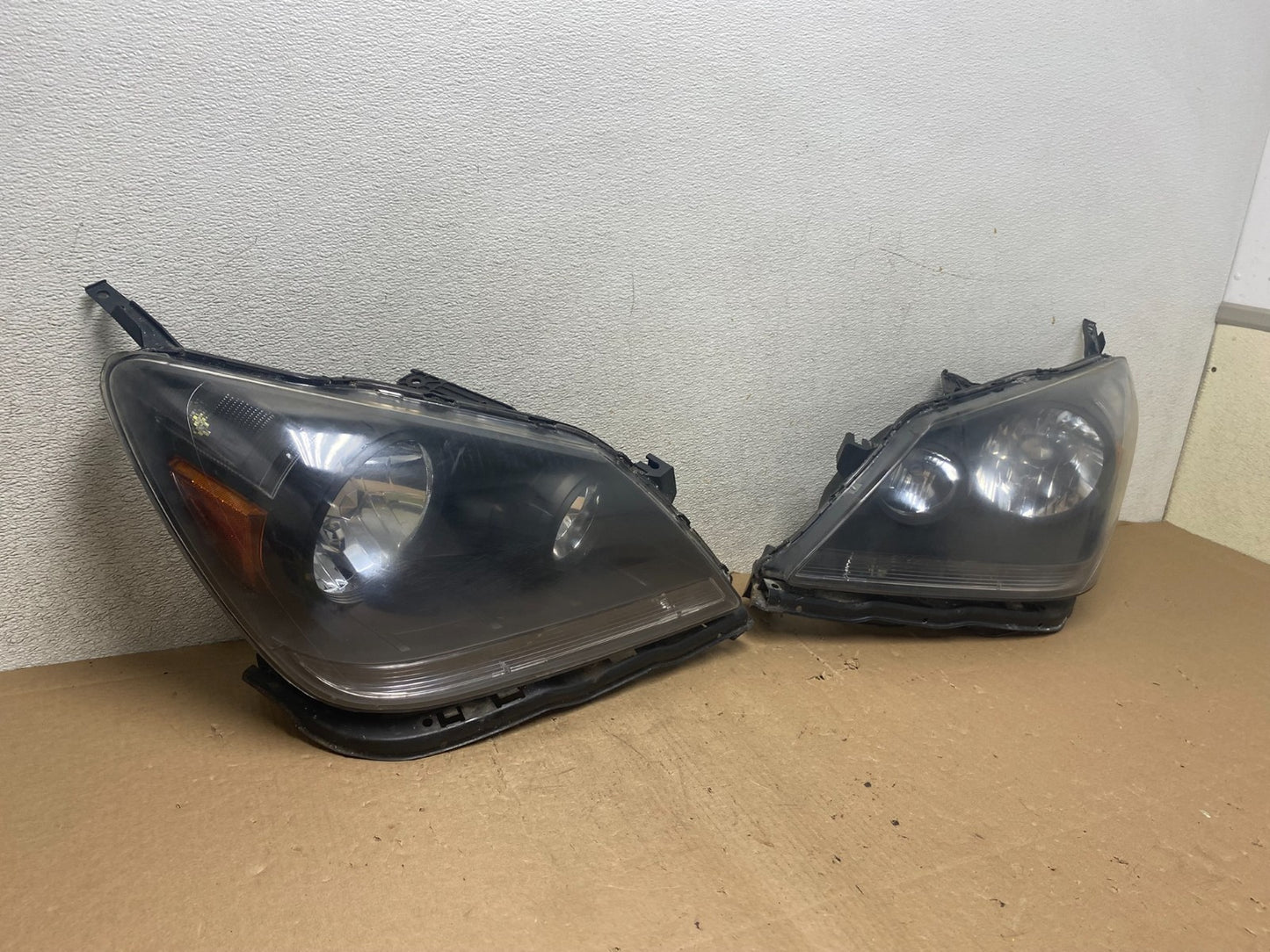 2005 2006 2007 Honda Odyssey Left+Right Set Halogen Headlights S0749 DW2