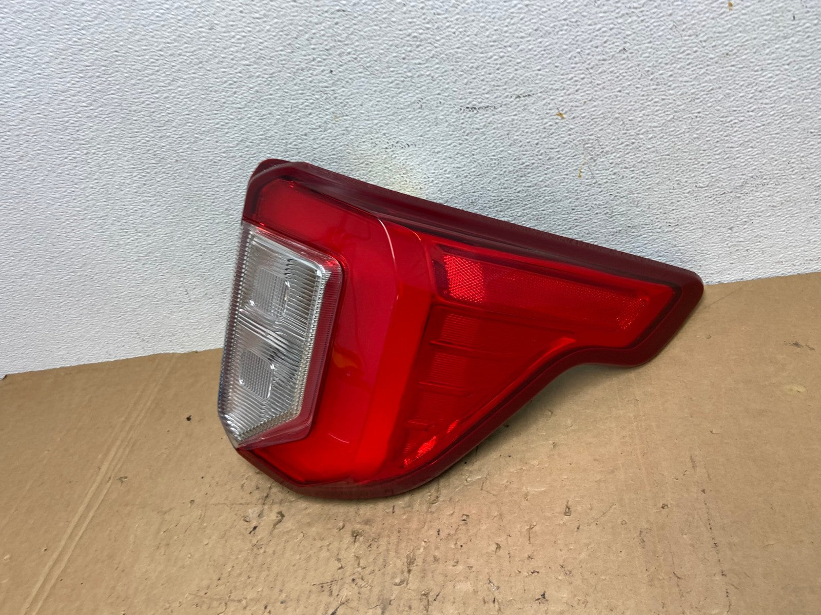 2020 2021 2022 2023 Ford Explorer Right Passenger Side Tail light AD3726 LK1
