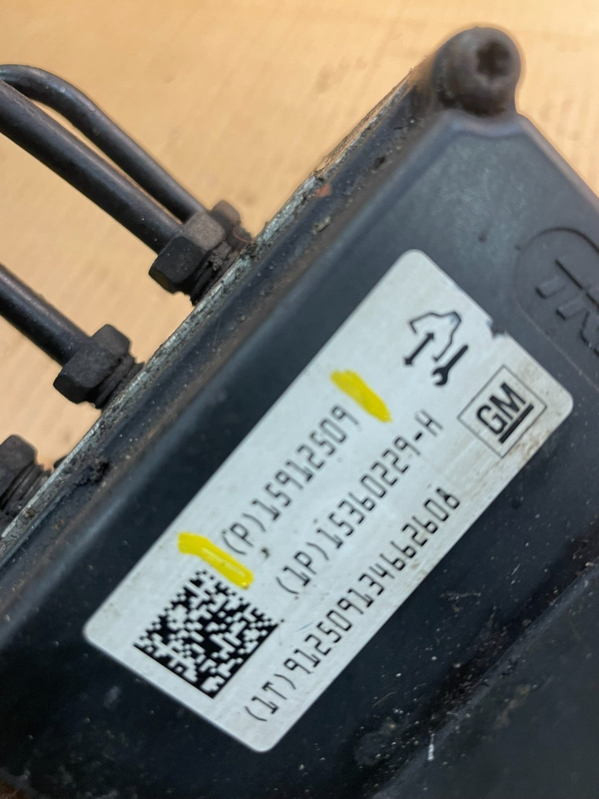 2007 Chevrolet Suburban 2500 GMC Yukon XL ABS Control Module 15912509 X86046