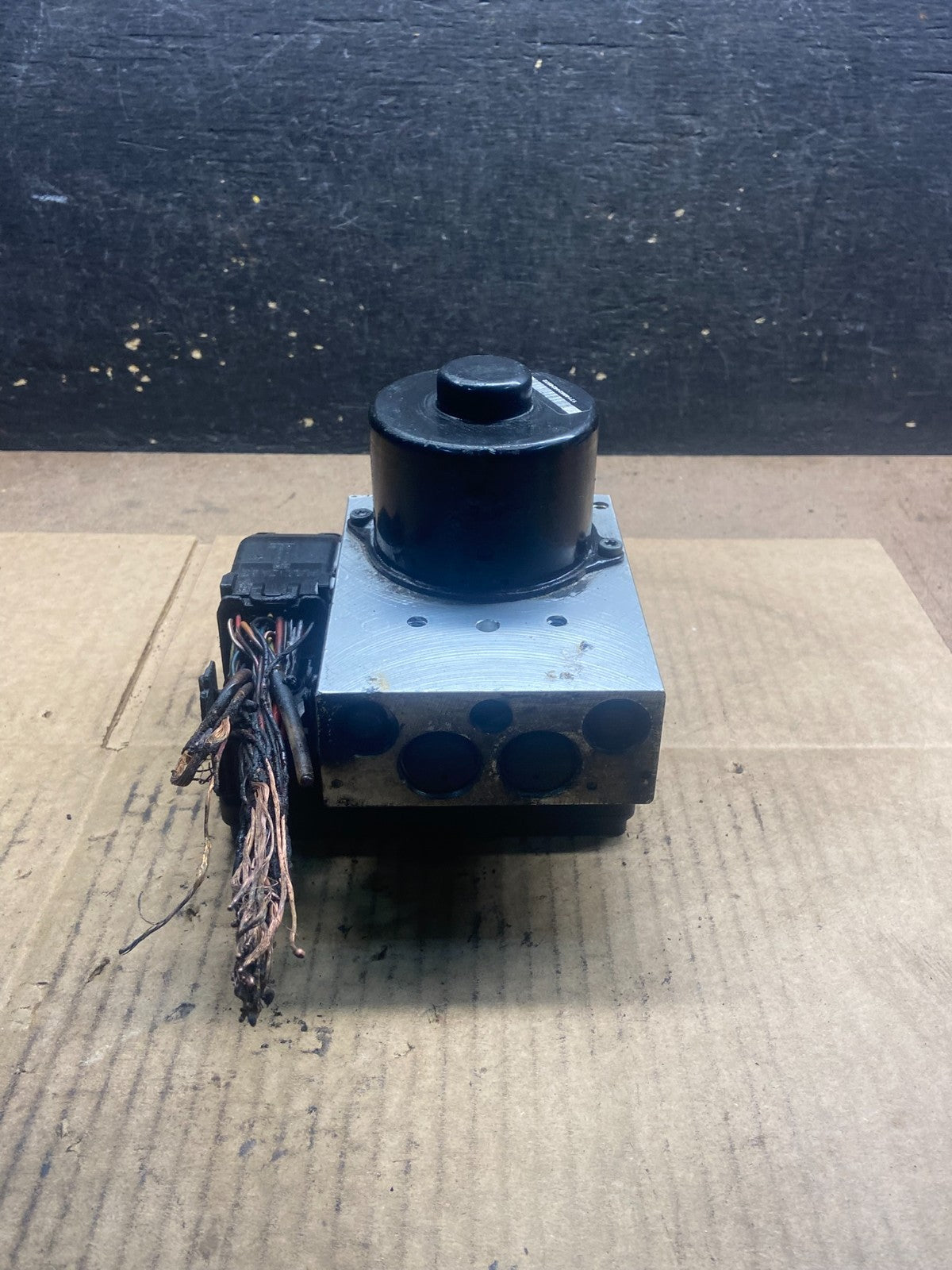 06-12 Mercedes R350,GL450,ML500 A2515452532 ABS AntiLock Brake Pump OEM Y4360 DG4