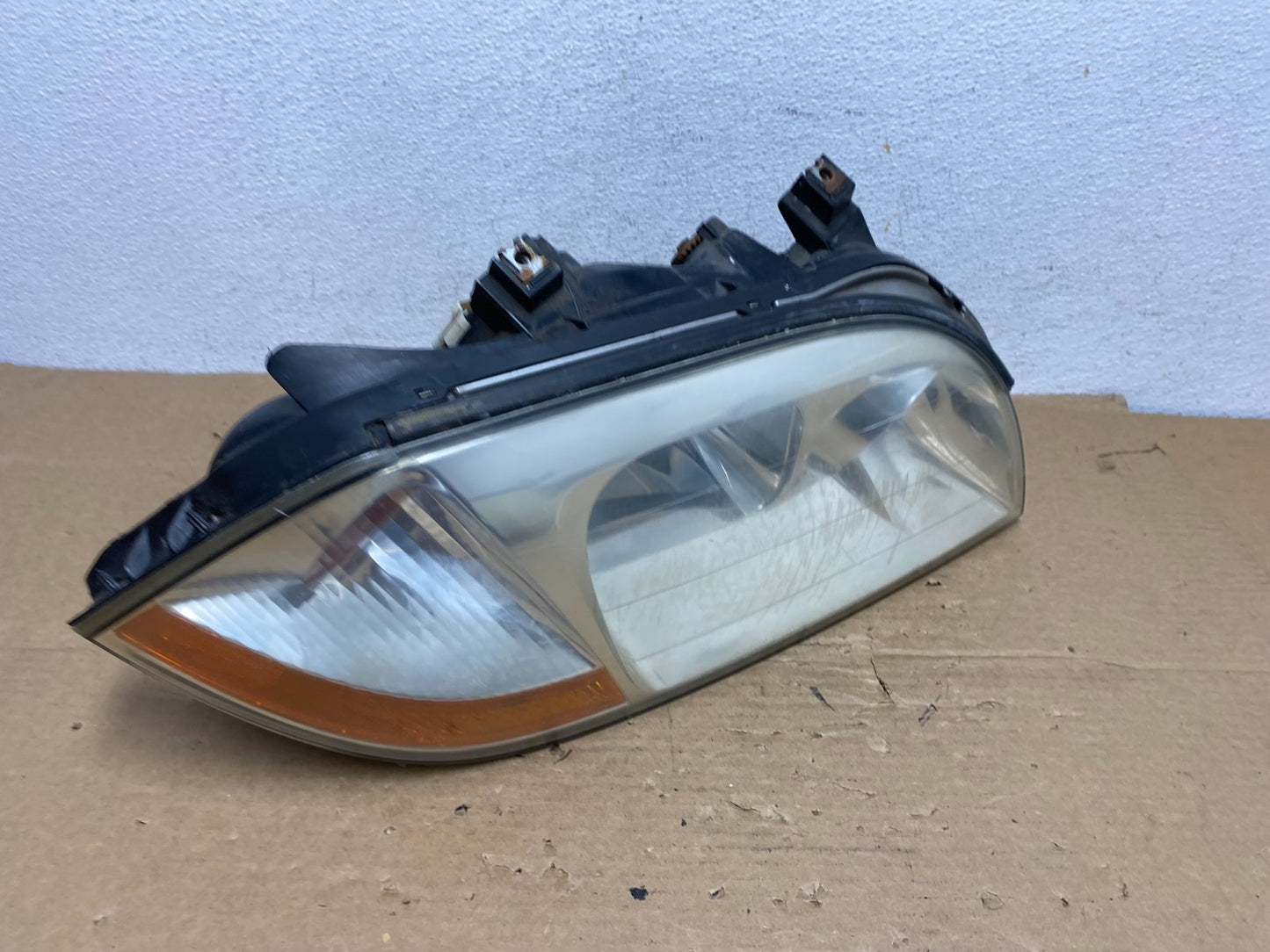 2001 to 2003 Acura MDX Passenger Right RH Headlight AD4022 DW2
