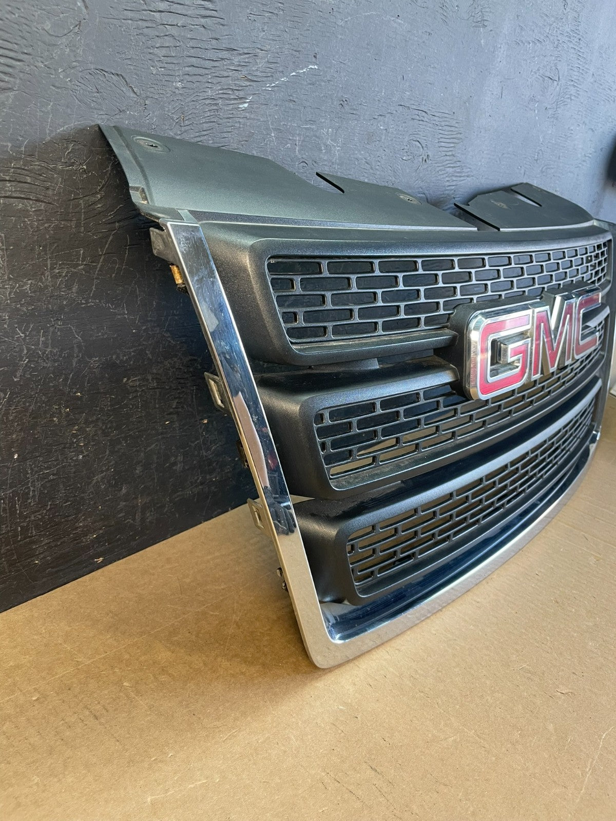 2010 to 2015 Gmc Terrain Front Upper Grill Grille ad0237 DG2