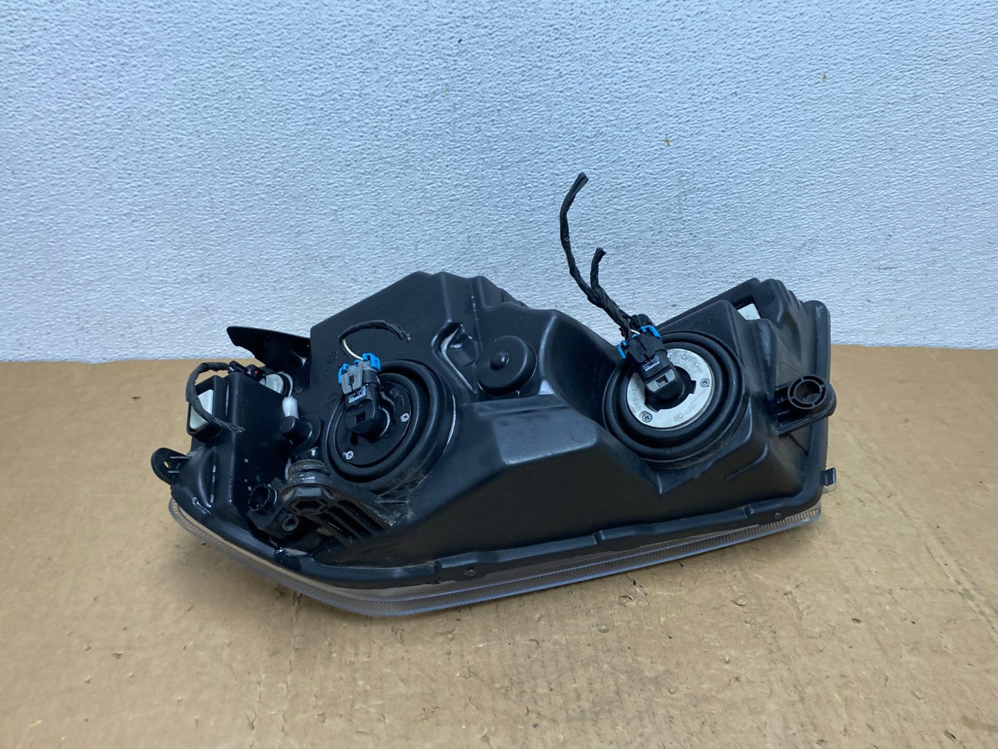 2008 to 2014 Dodge Avenger Right Passenger Side Halogen Headlight AD1423 DW5