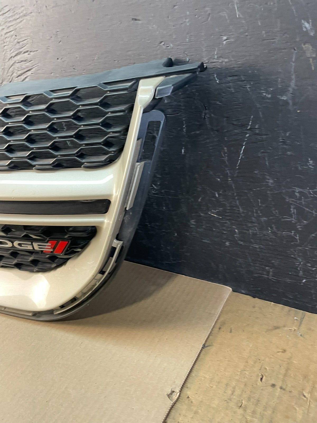 2011 to 2020 Dodge Grand Caravan Front Upper Grill Grille OEM AC1898   DG1