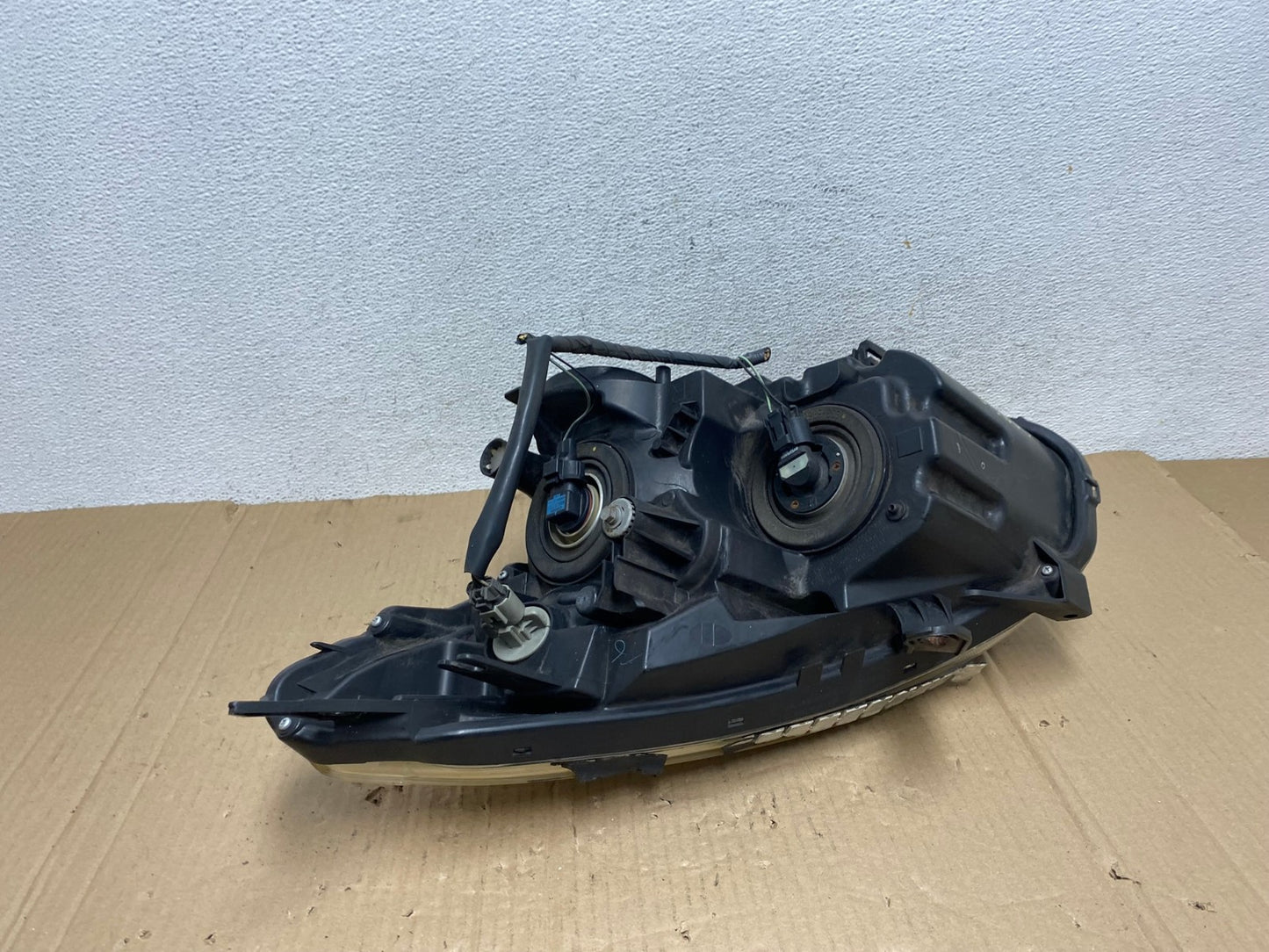2009-2013 Nissan Rogue Right Passenger Halogen Headlight AE8962 LK5