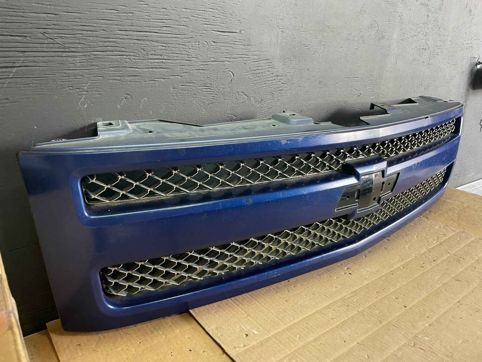 2007 to 2013 Chevrolet Silverado 1500 Front Chrome Grille Grill AB7679 DG2