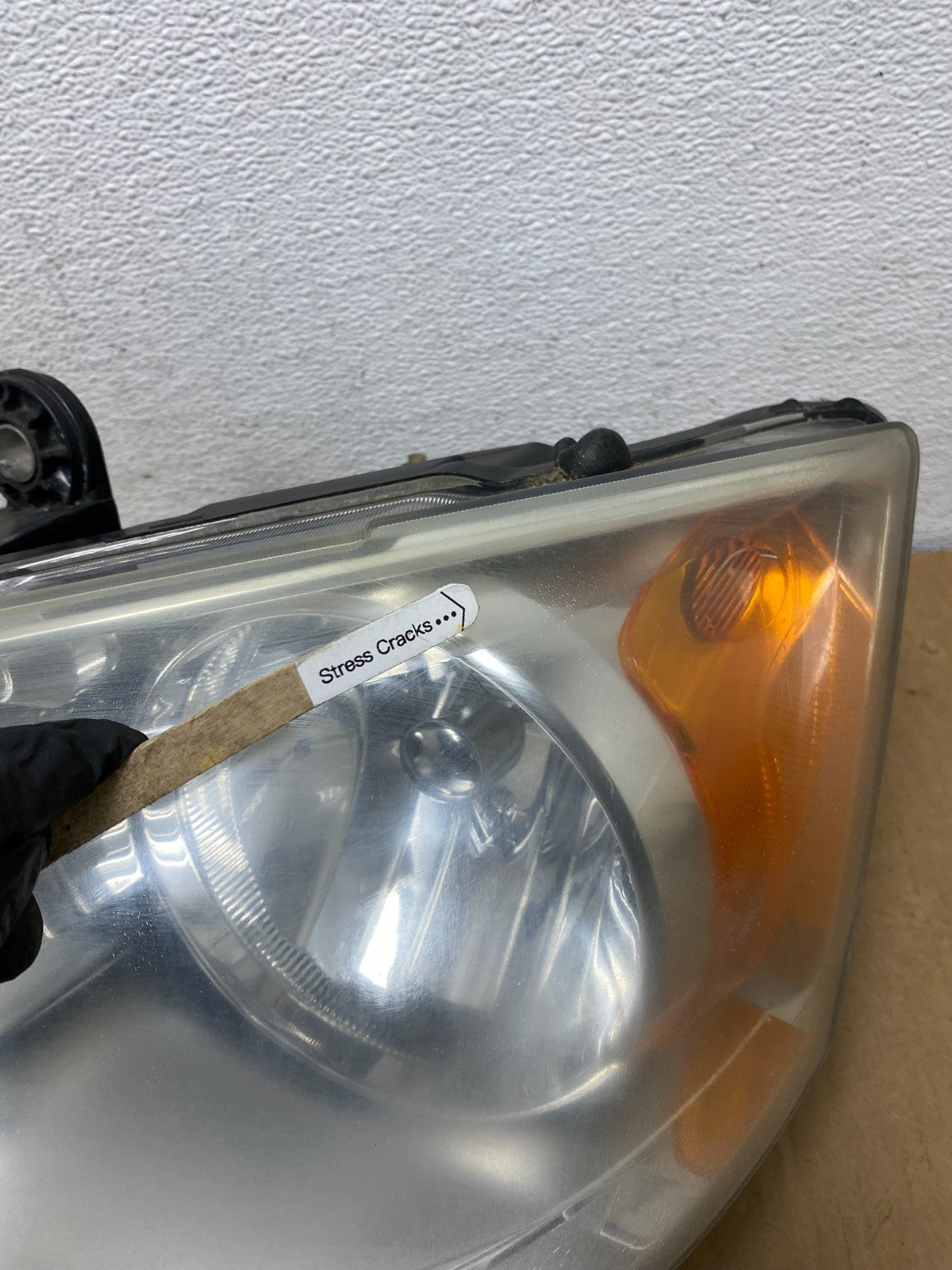 2008 to 2016 Chrysler Town and Country Left Driver Lh Side Headlight AC8647 DW4