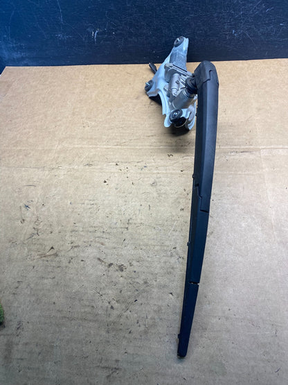 2016-2021 Hyundai Tucson Rear Liftgate/Hatch Window Wiper Motor AD7426 DG2