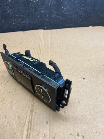 2007-2011 GMC Yukon Tahoe Automatic Climate Temperature Temp Control AE3890 DG3