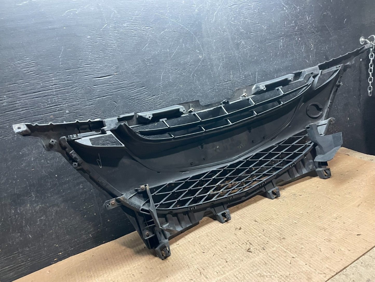 2012 to 2015 Mazda 5 Front Upper Grille Grill OEM Y6549 DG4