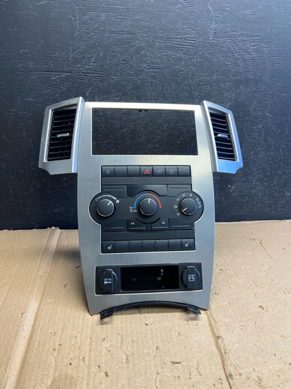 2008 to 2010 Jeep Grand Cherokee Center A/C Heater Climate Control AI2758 DG0