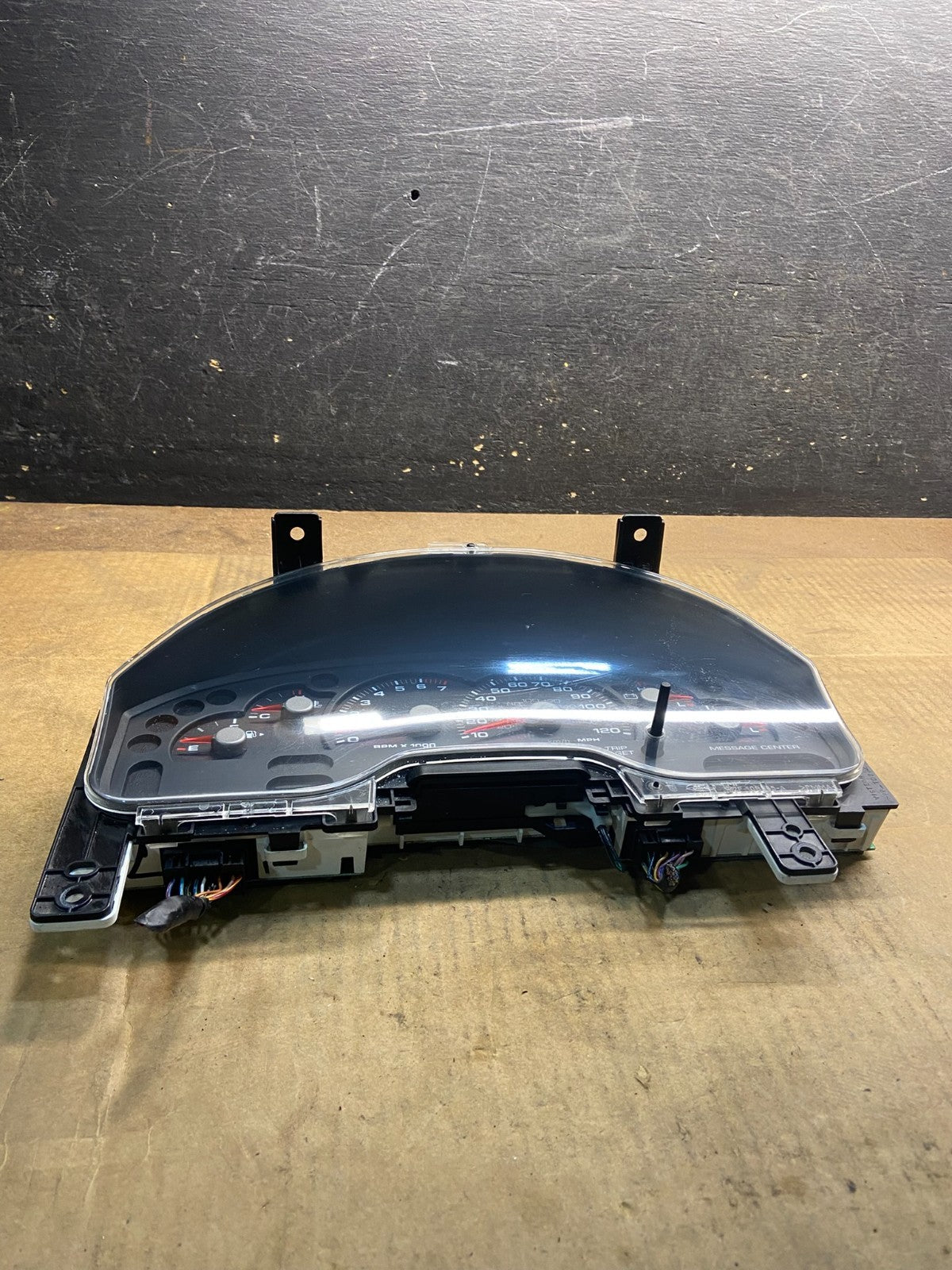 2004 to 2005 Ford Explorer Sport Trac Cluster Gauge Speedometer Y4557 PS0