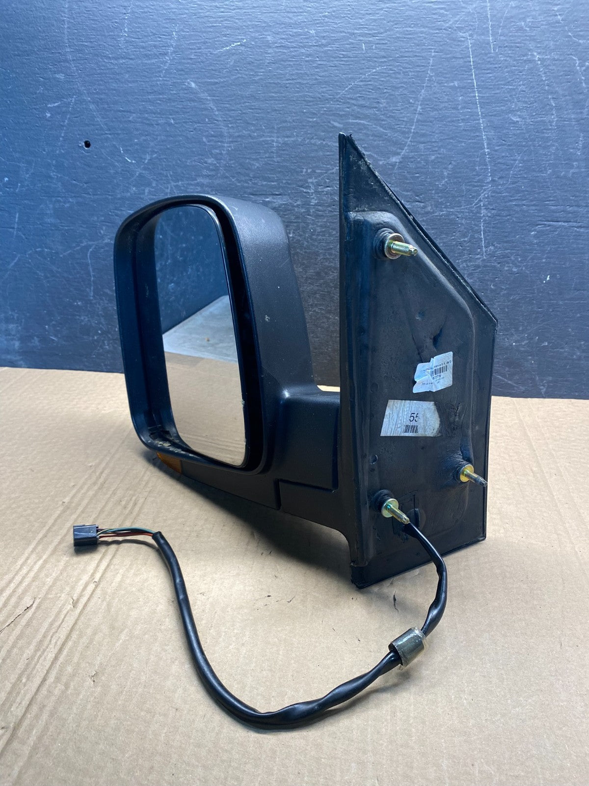 2003 2007 Chevrolet Express 1500 Left Driver LH Side View Mirror AF6963 DG11