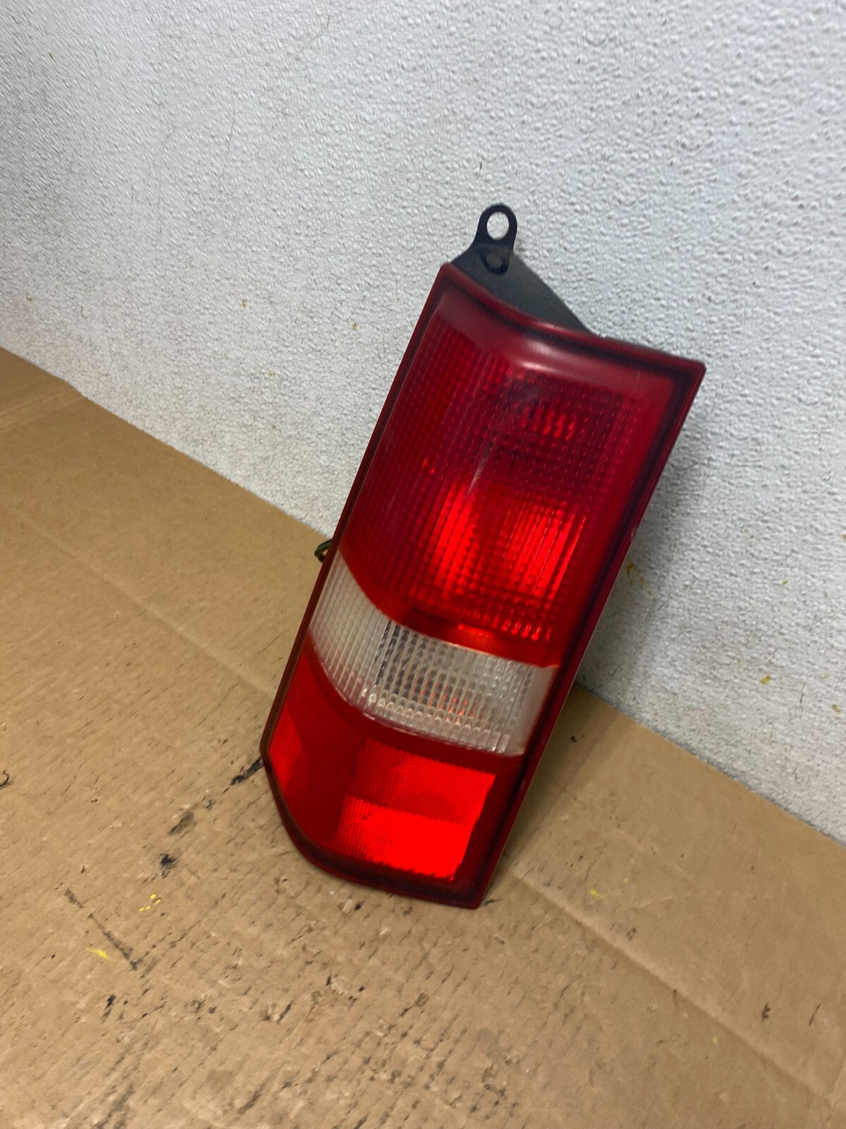 2003 to 2017 Chevrolet Express 1500 Left Driver Side Tail Light Oem N4459 DW1