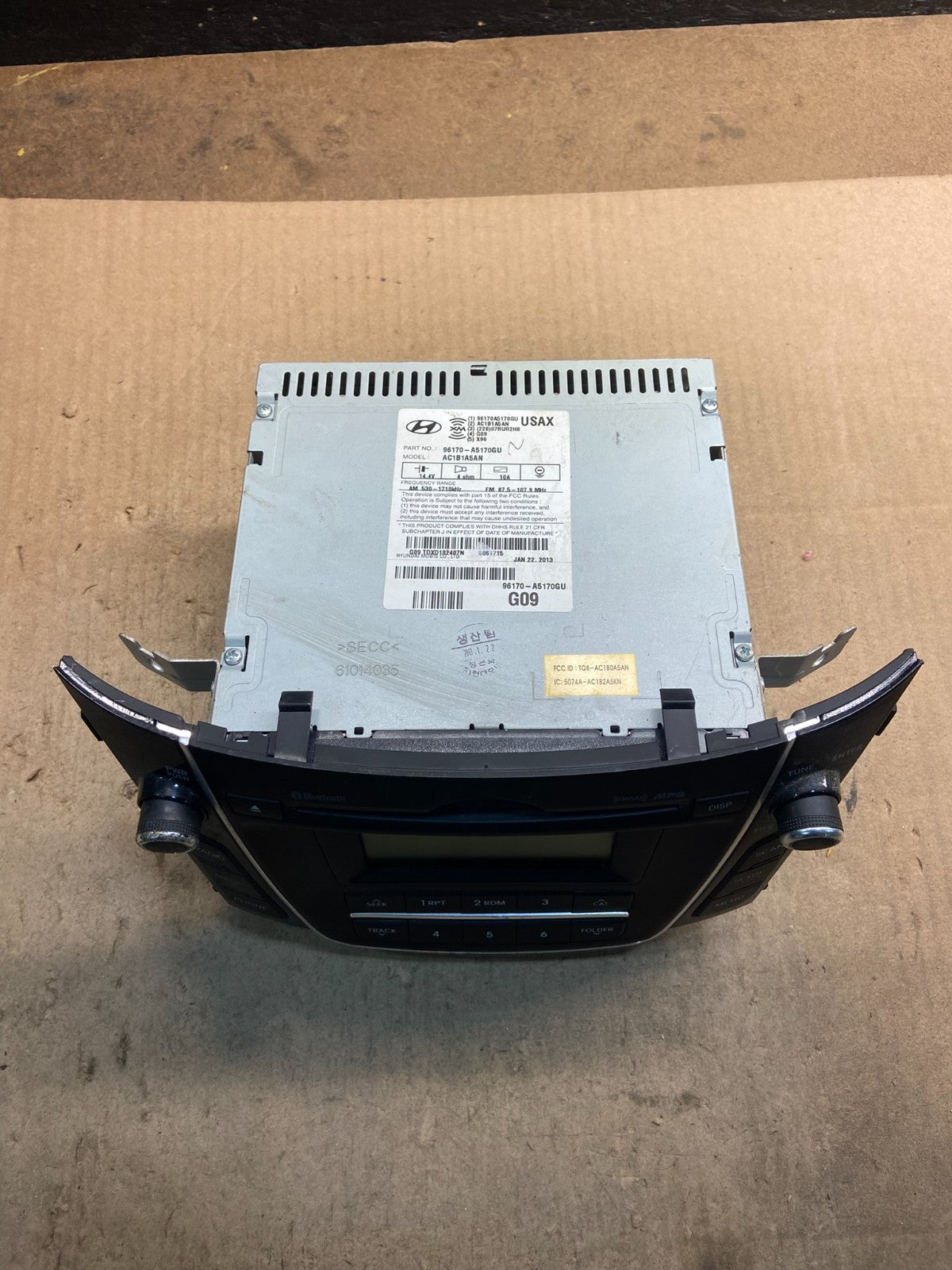 2011 to 2015 Hyundai Elantra  Am Fm Cd Player Radio Receiver OEM Z8717 DG3