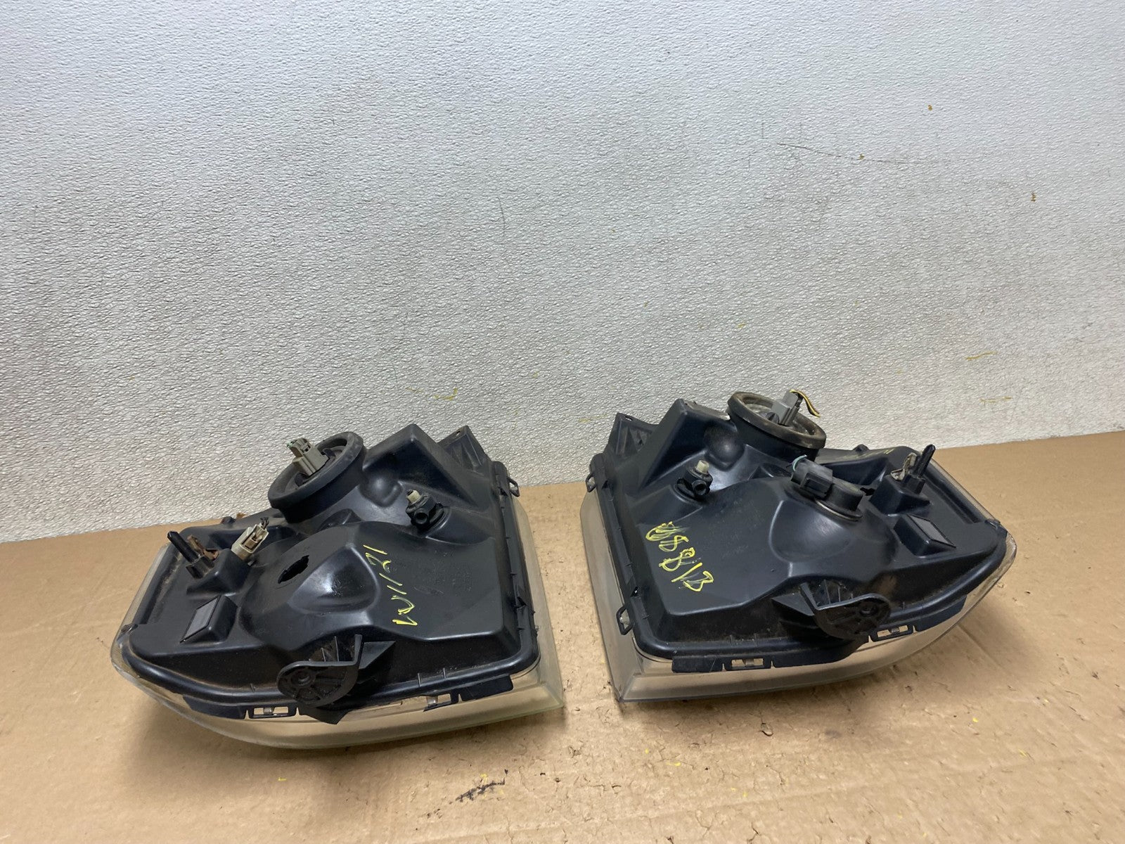 2008-2014 Ford Econoline E150 E250 E350 Left+Right Headlights W1121 DW13