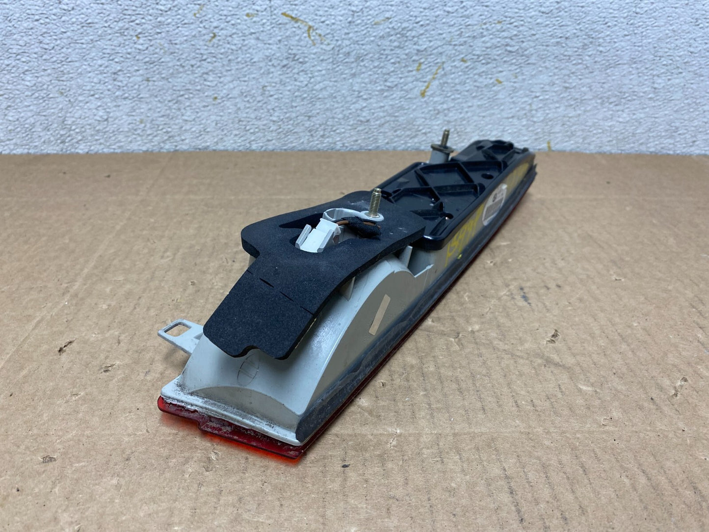 2002 to 2005 BMW 7-Series 745i 760i Right Passenger Inner Tail Light Oem O73797
