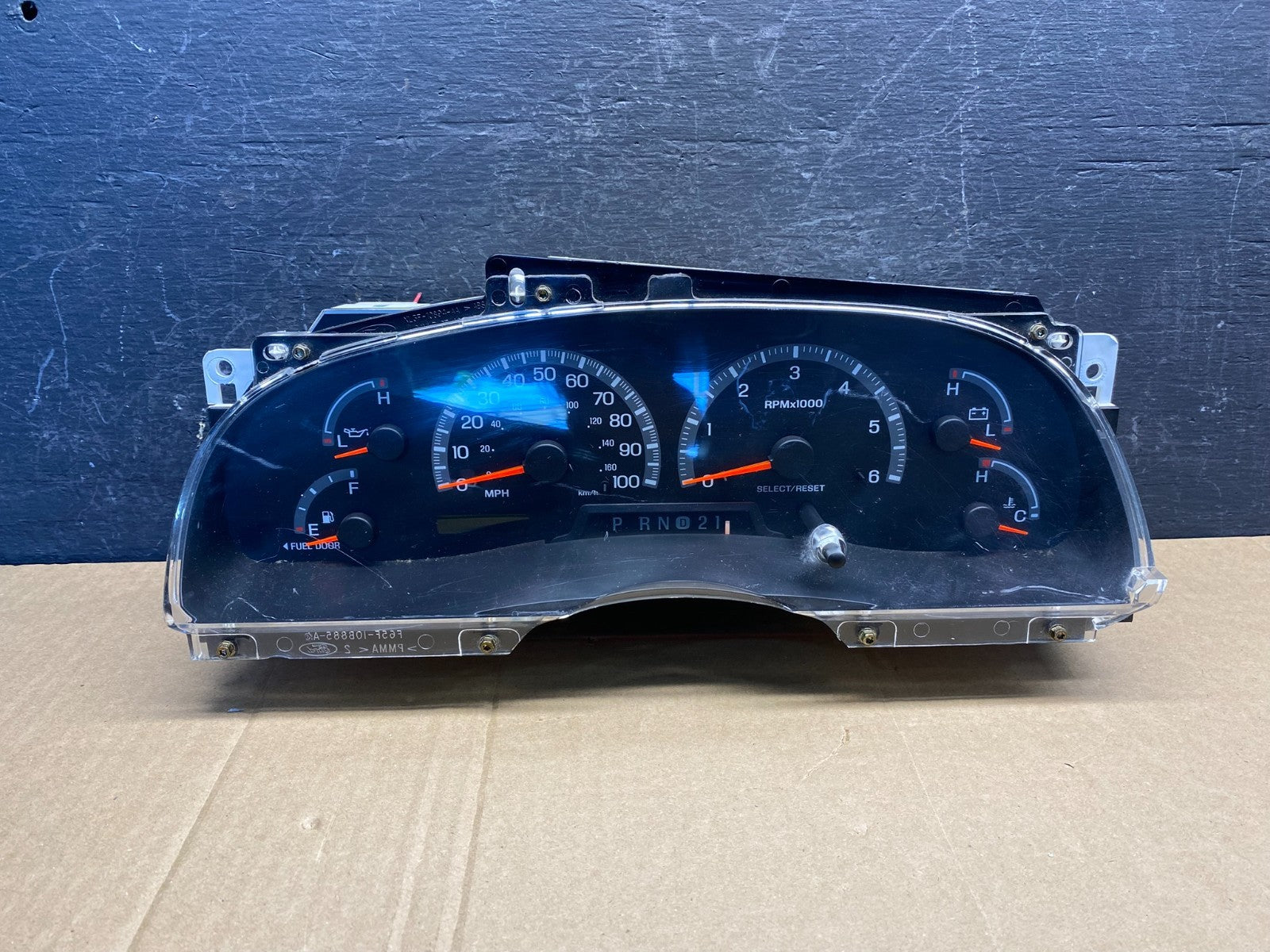 2000 2001 2002 Ford Expedition Speedometer Instrument Gauge Cluster AG3736 D0