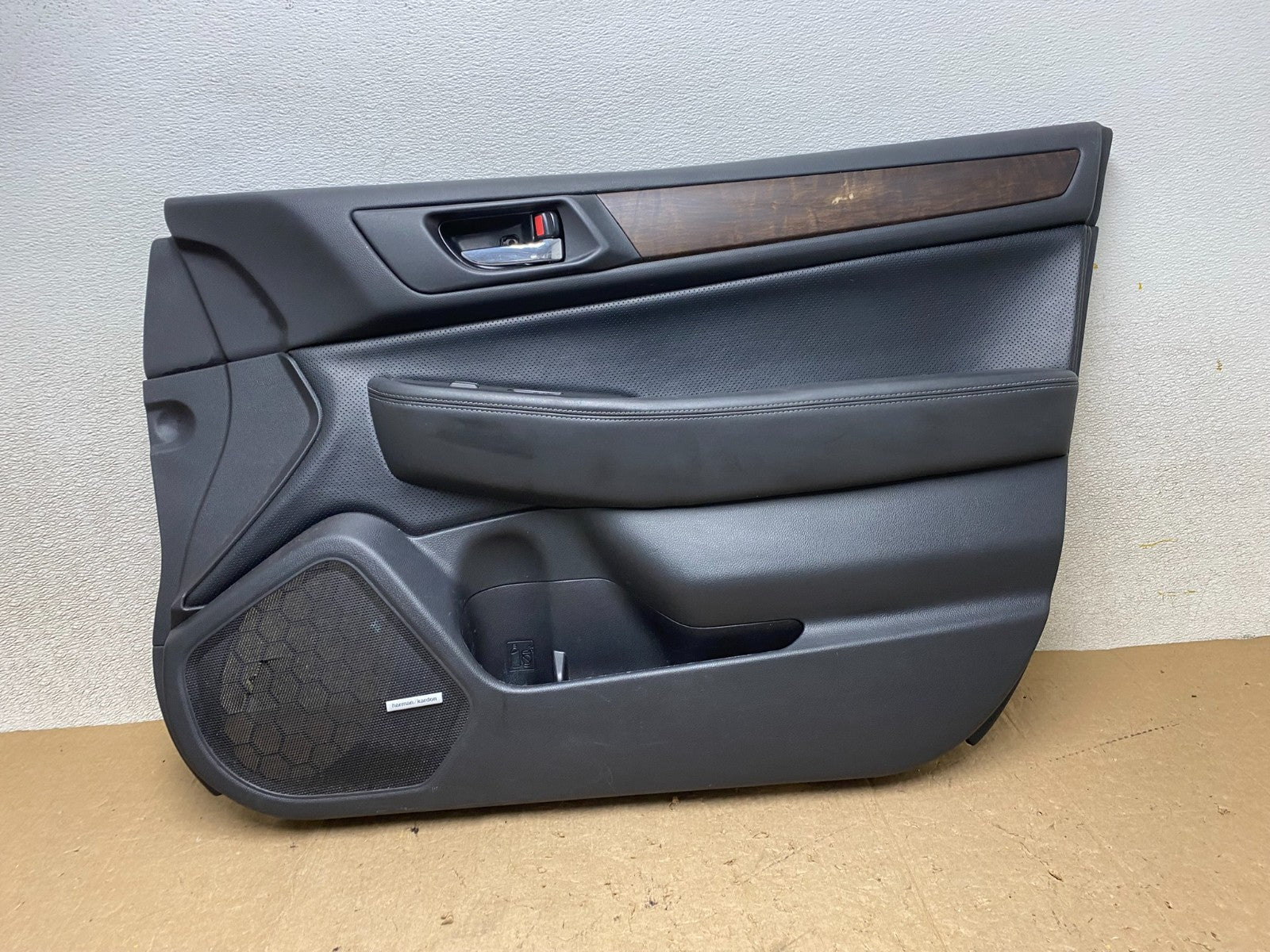 2015 to 2019 Subaru Outback  Front Right Passenger Door Trim Panel OEM W9214 DG0