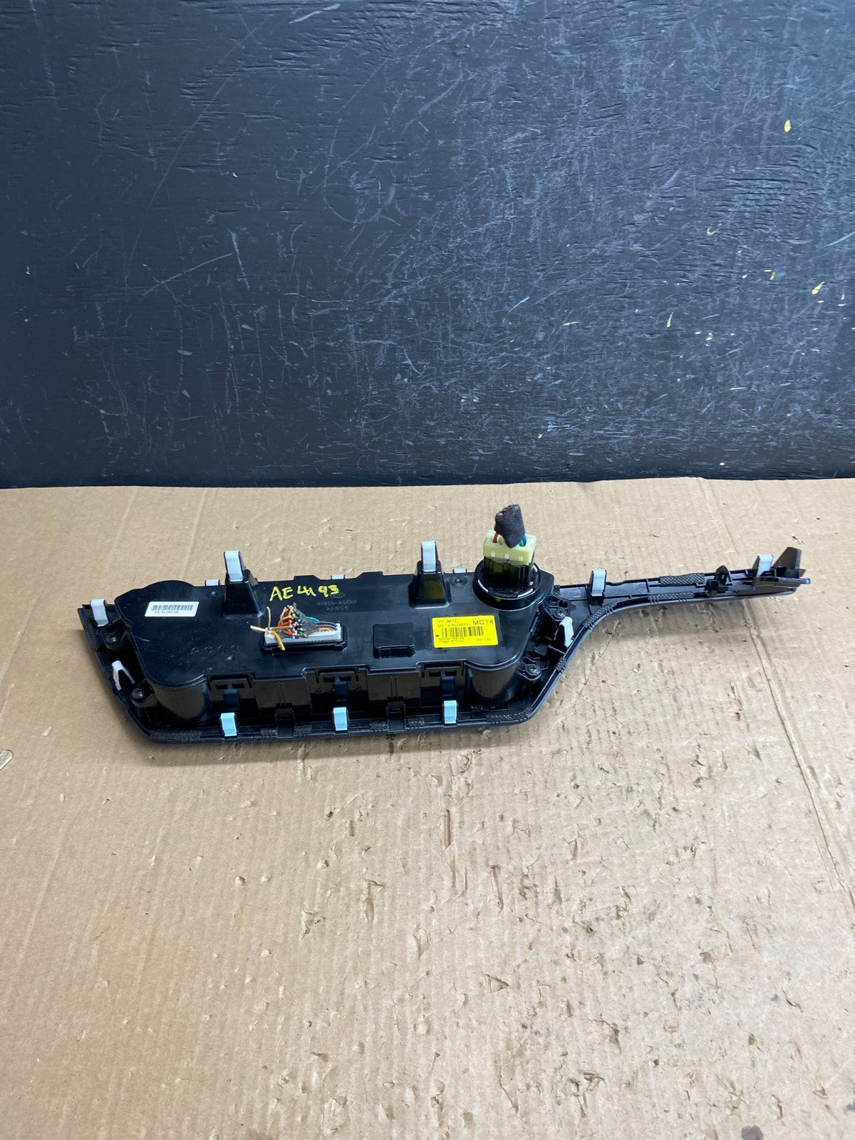 2016 - 2021 Kia Sedona AC Temperature Climate Control Switch AE4193 DG3