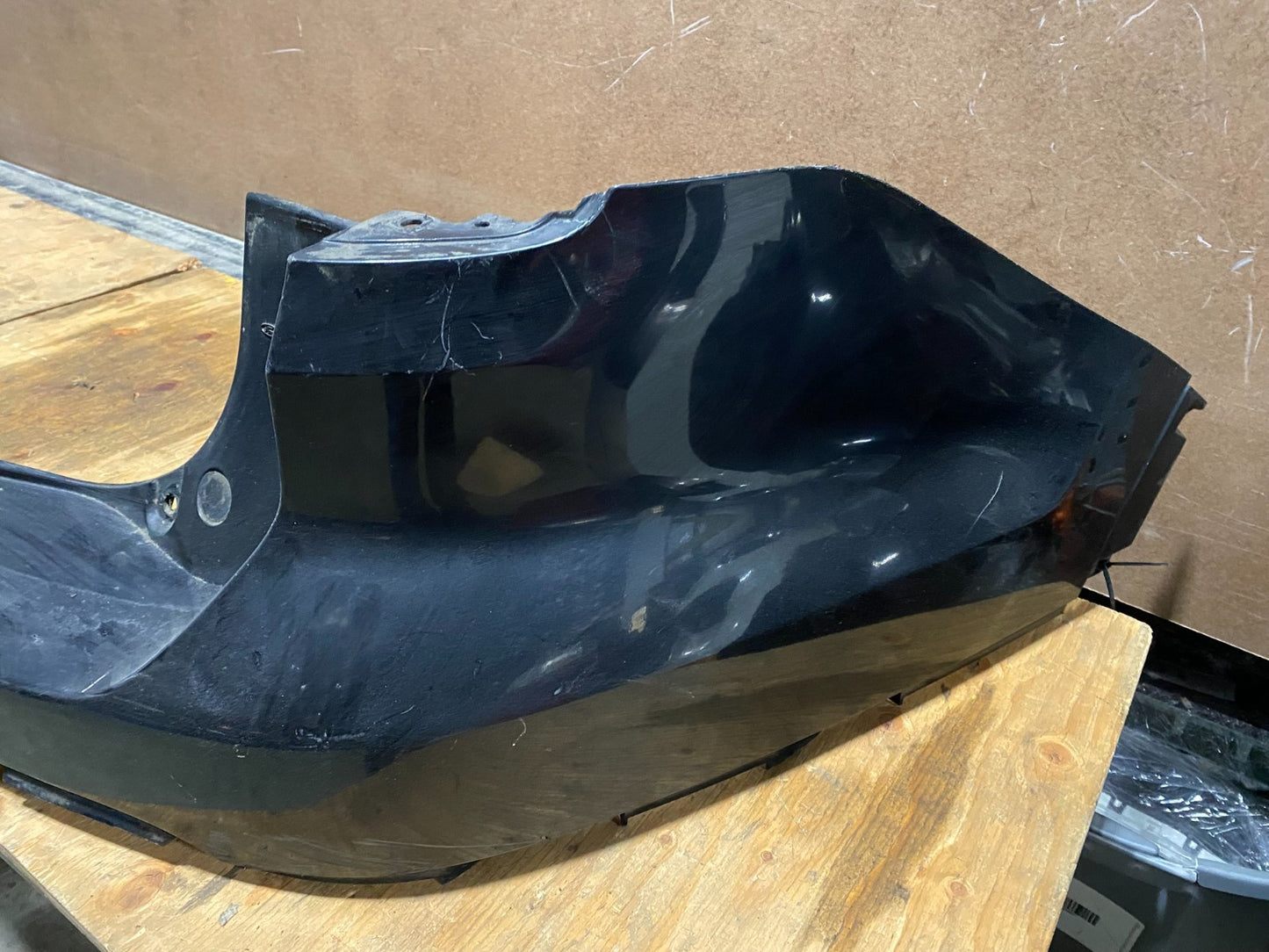 2016 to 2017 Ford Explorer Rear Upper Bumper Cover T6881 PS2