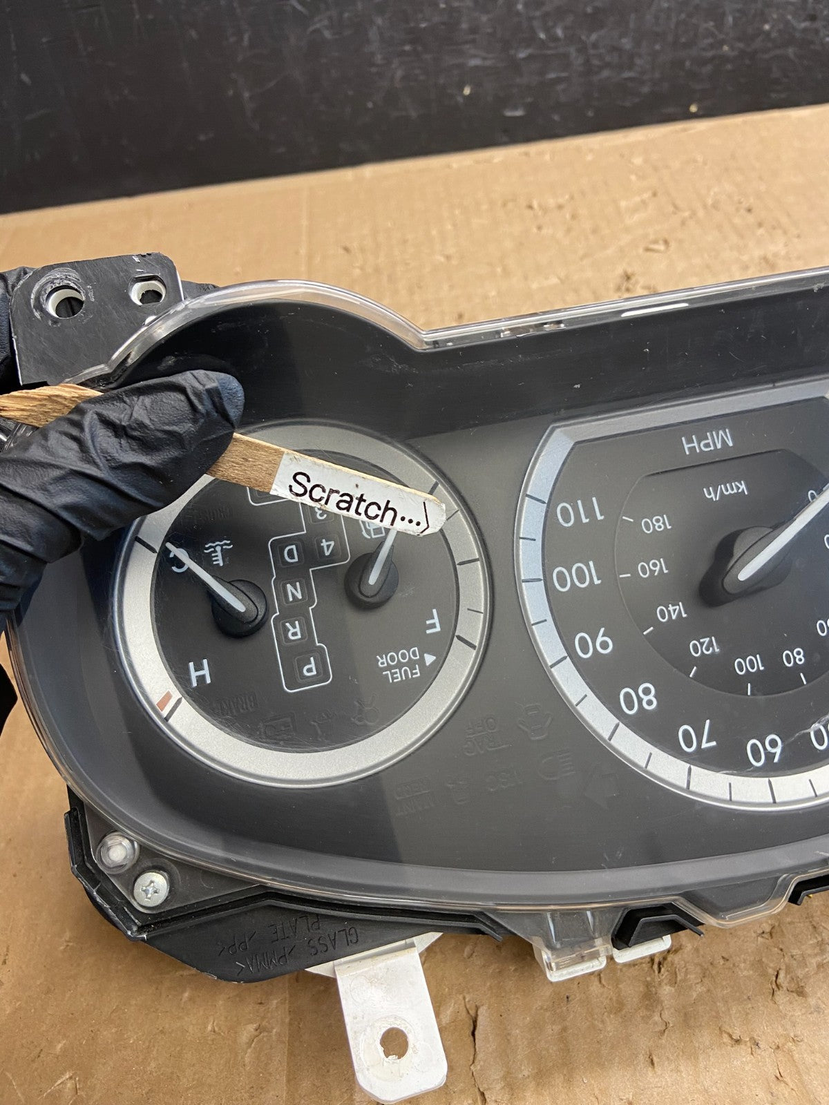 2004 2005 Toyota Sienna Speedometer Cluster Gauge AD6924 DG3