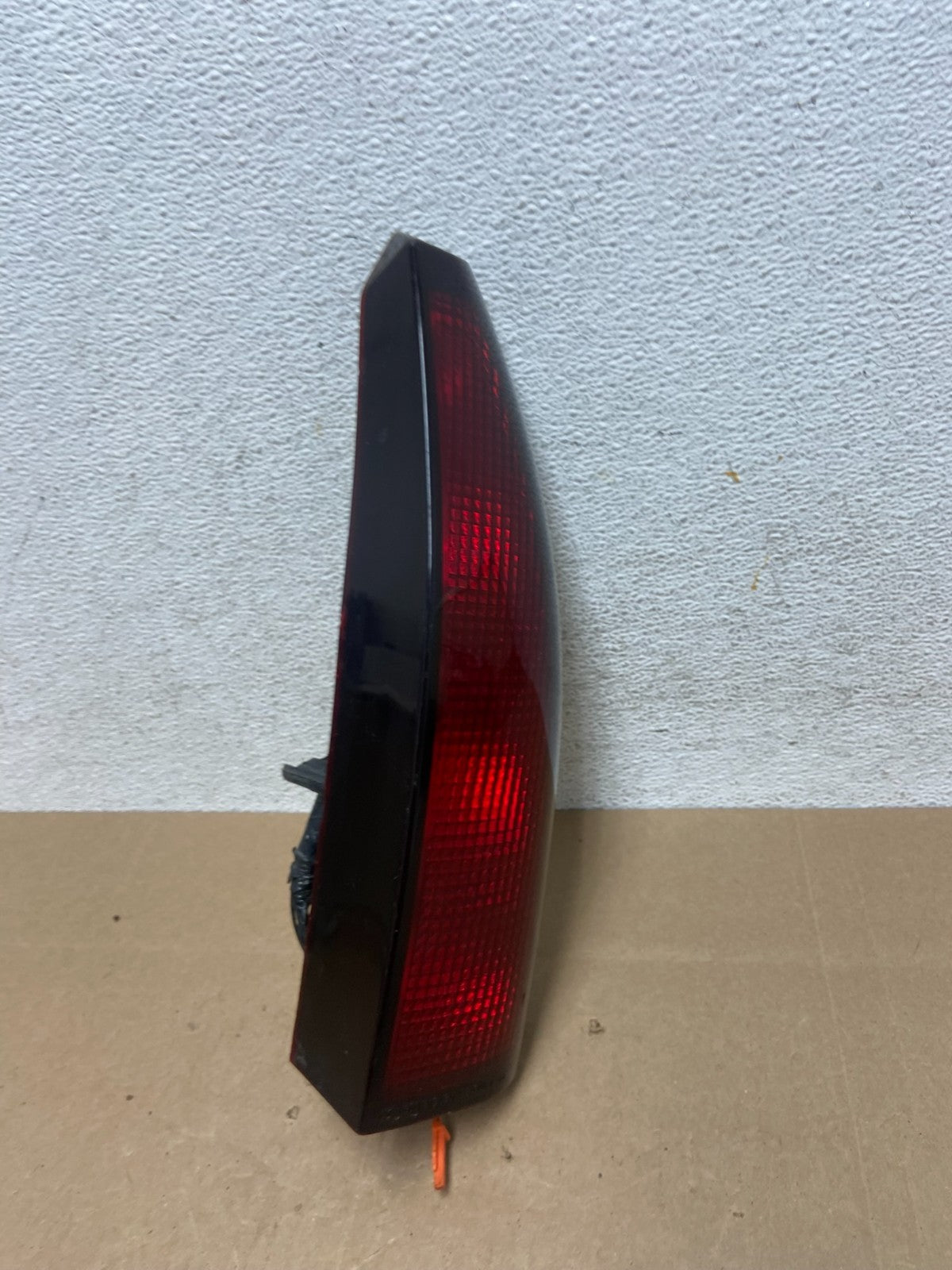 1995 to 2002 Cadillac Eldorado Right Passenger RH Tail Light AE4953 DG2