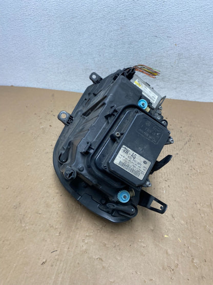 2011 - 2014 Volkswagen Touareg Right Passenger RH Xenon Headlight AD8828 DW5
