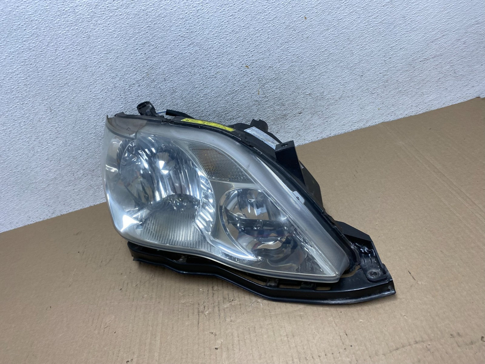 2005 - 2007 Toyota Avalon Right Passenger Side XENON HID Headlight AF5789 DW1