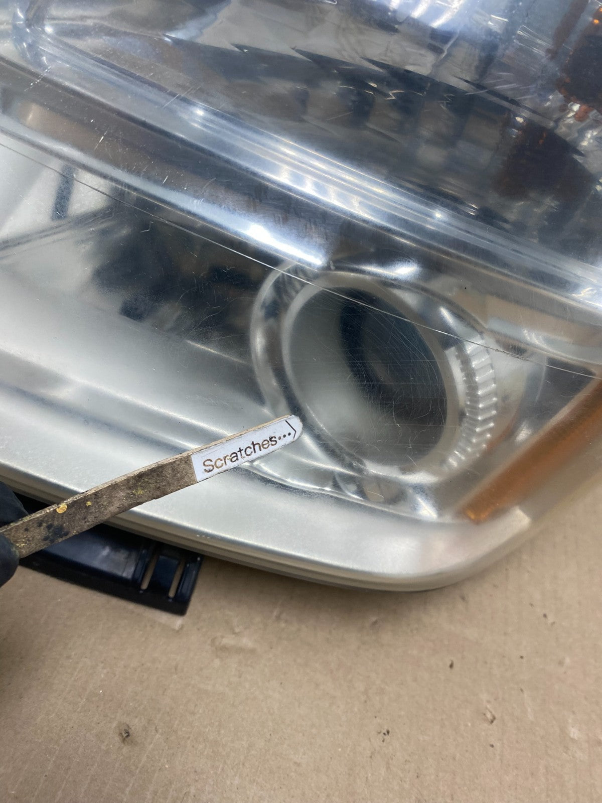 2010 to 2015 GMC Terrain Halogen Left Driver Lh Side Headlight AG5833 DW3
