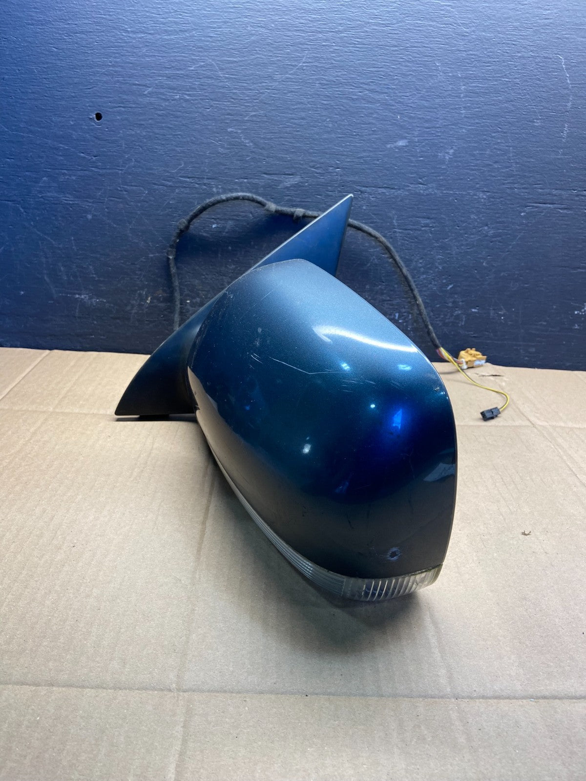 2004 to 2007 Volkswagen Touareg Left Door Power View Door Mirror AD1800 DG2