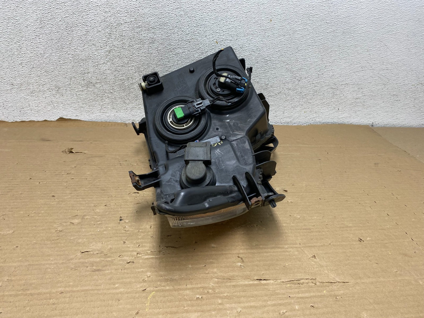 2007 2008 2009 2010 Ford Edge Headlight Left Driver Halogen AG8214 DW9