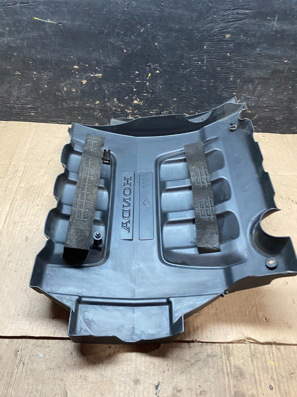 2005 to 2007 Honda Odyssey Black Engine Cover u6321 DG6