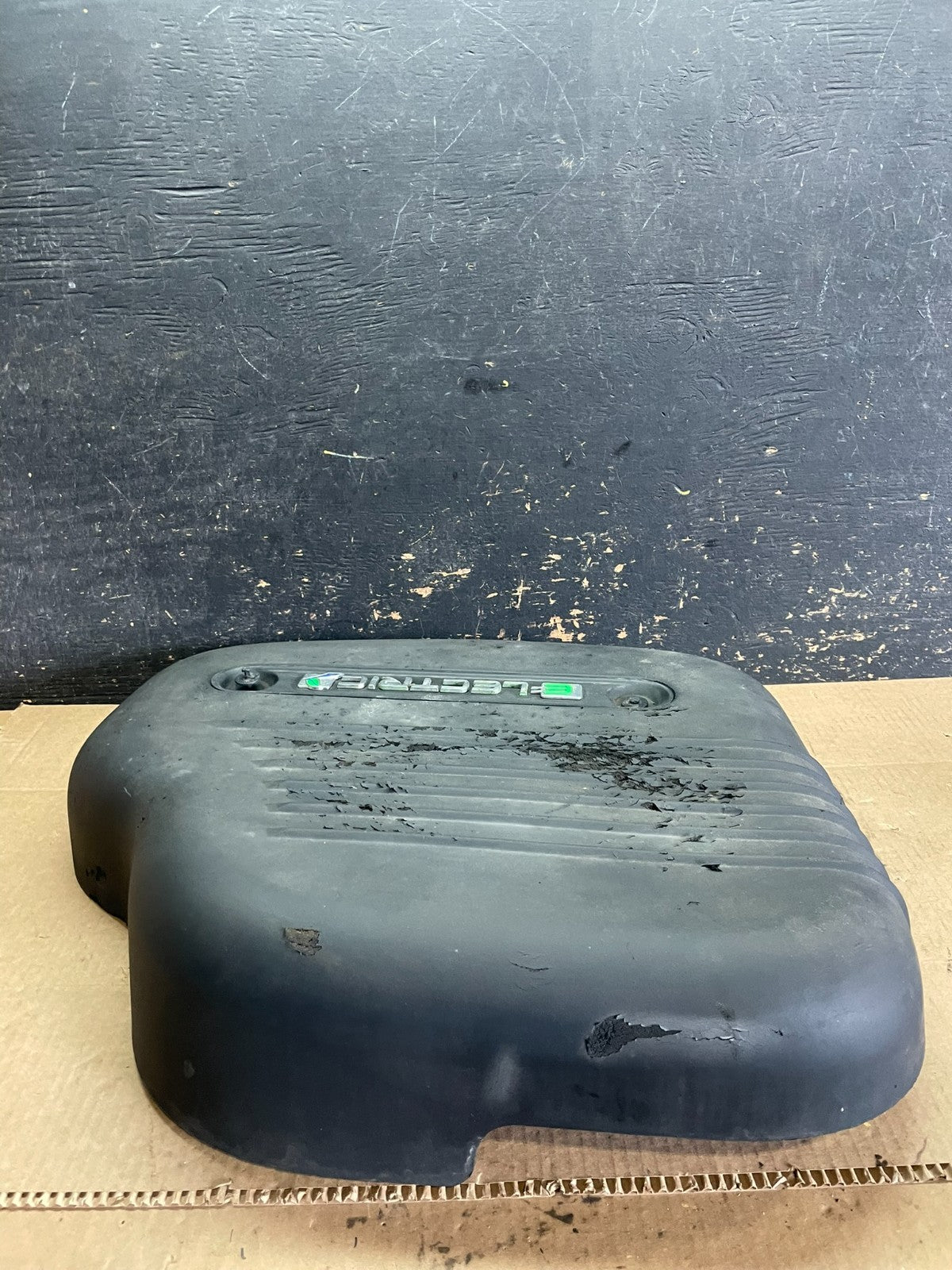 2014 to 2018 Ford Focus Electric Engine Cover AA61424