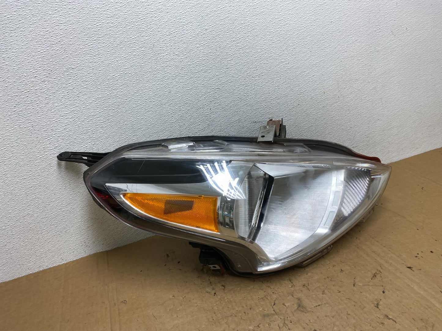 2015 to 2019 Nissan Versa Headlight Right Passenger RH Side DEPO AD3751 DW2