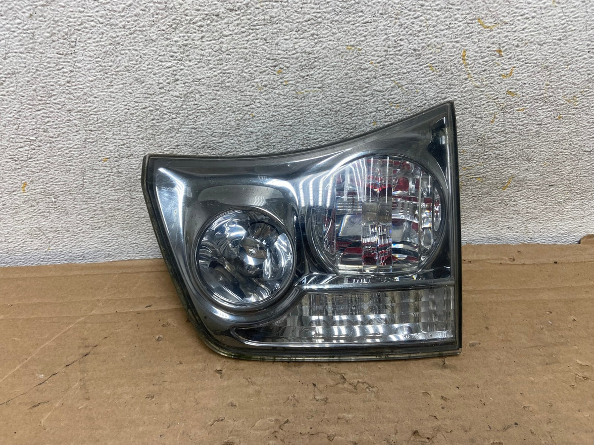 2004 to 2009 Lexus Rx350 RX330 Right Passenger Inner Tail Light AH9170 LK0