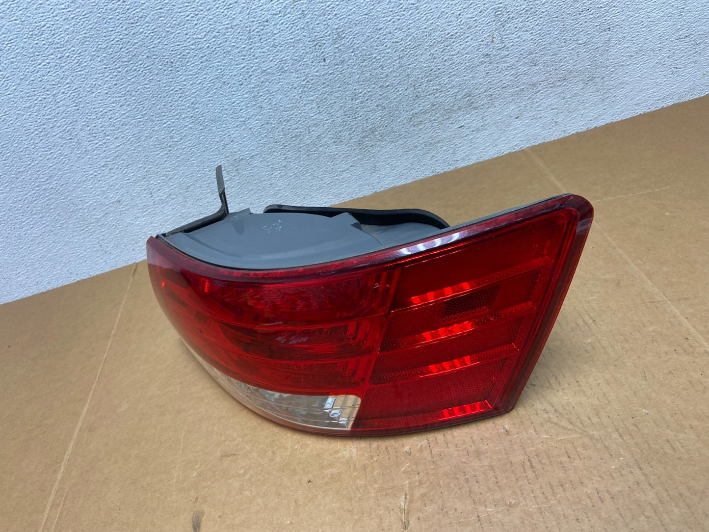 2006 2007 2008 Hyundai Sonata Right Passenger Rh Side Tail Light AD9052 DW1