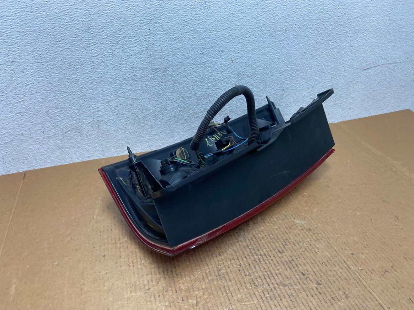 2007 to 2011 GMC Yukon Right Passenger RH Side Tail Light AE1187 LK6