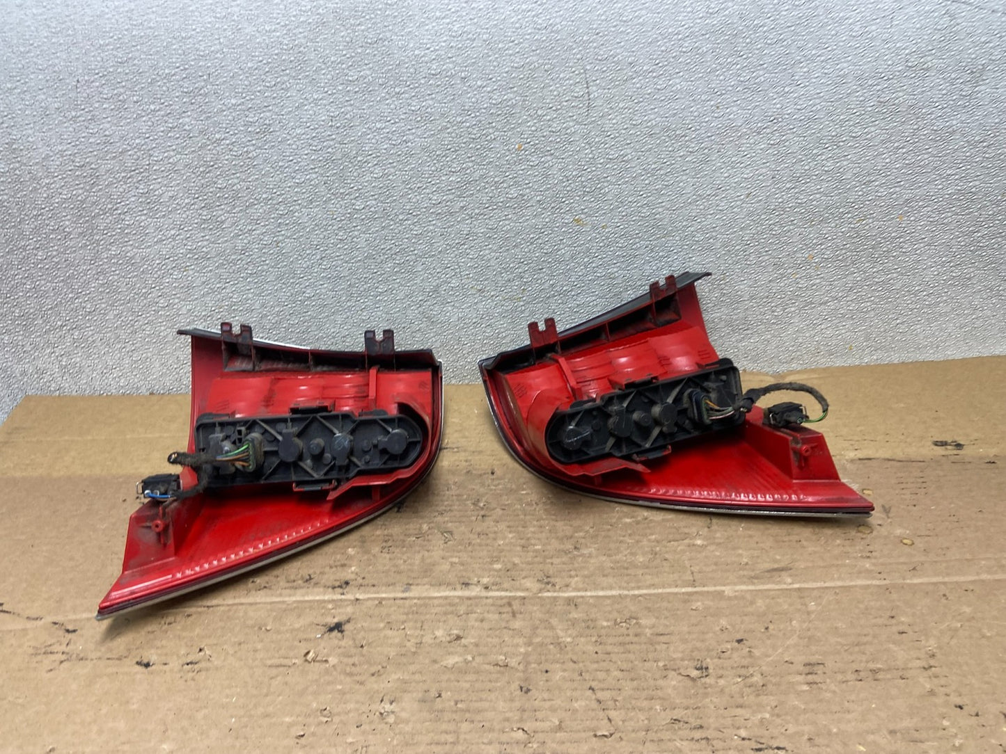 2002-2005 Mercedes ML 350 Ml-Class Left+Right Side Tail Lights AB3365 DW3