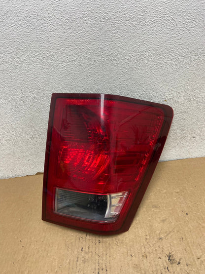 2007 2008 2009 2010 Jeep Grand Cherokee Right Passenger Tail Light AG2484 LK0