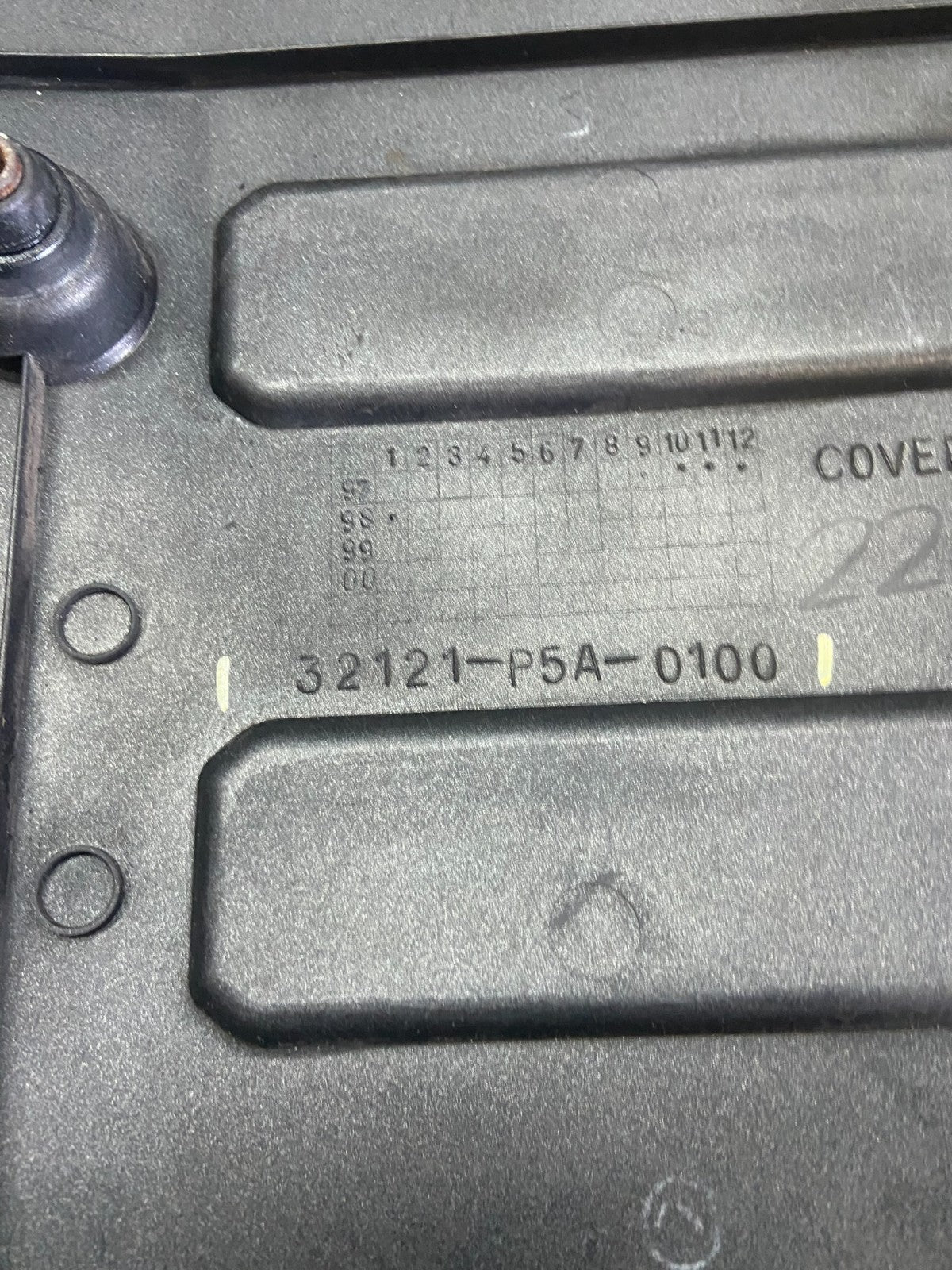 1999 to 2004 Acura RL 3.5L Engine Cover 32121-p5a-0100 p0402 DG8