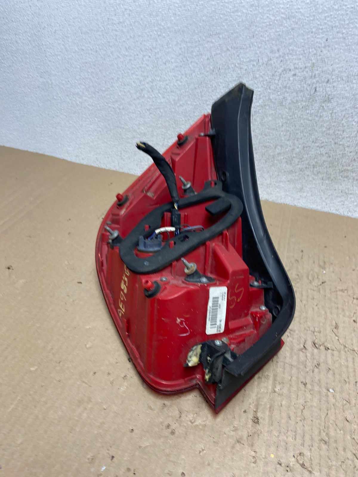 No Led Trim 2013-2015 Chevrolet Malibu Right Passenger Side Tail Light AE9836 LK6