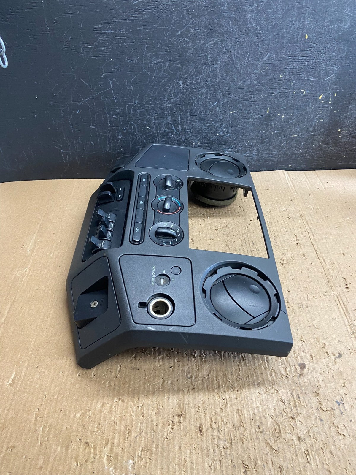 2008-2010 Ford F250 F350 Radio Climate Control Radio Bezel Trim Panel af1504 DG2